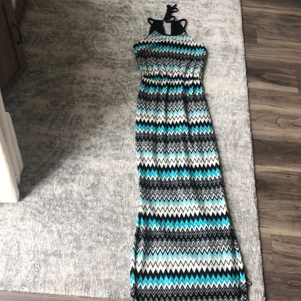 Size 4 Chevron Maxi Dress